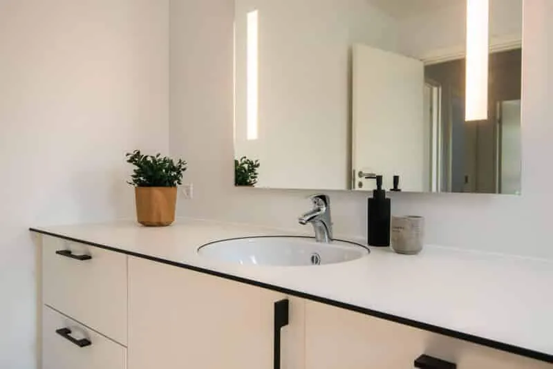 Vannitoad - 5-Bedroom Apartment with Garden in Agedrup
