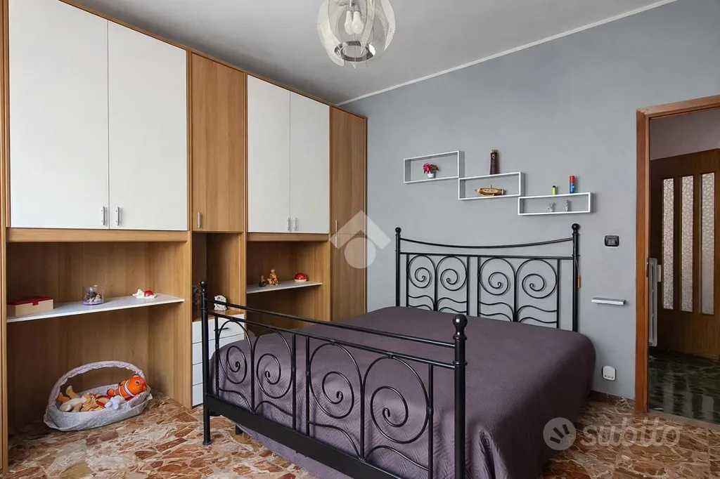 Chambres - Semi-Detached House with Courtyard in Bra