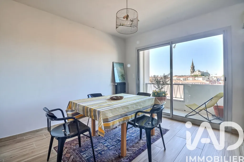 Sala da pranzo - Fully Renovated Apartment with Terrace in Nîmes