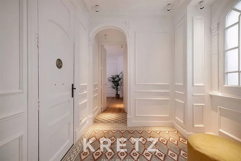 Esik - Apartment with Balcony in Eixample Izquierdo