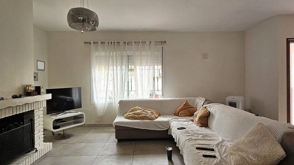 Elutuba - Reformed House with Pool in Casares