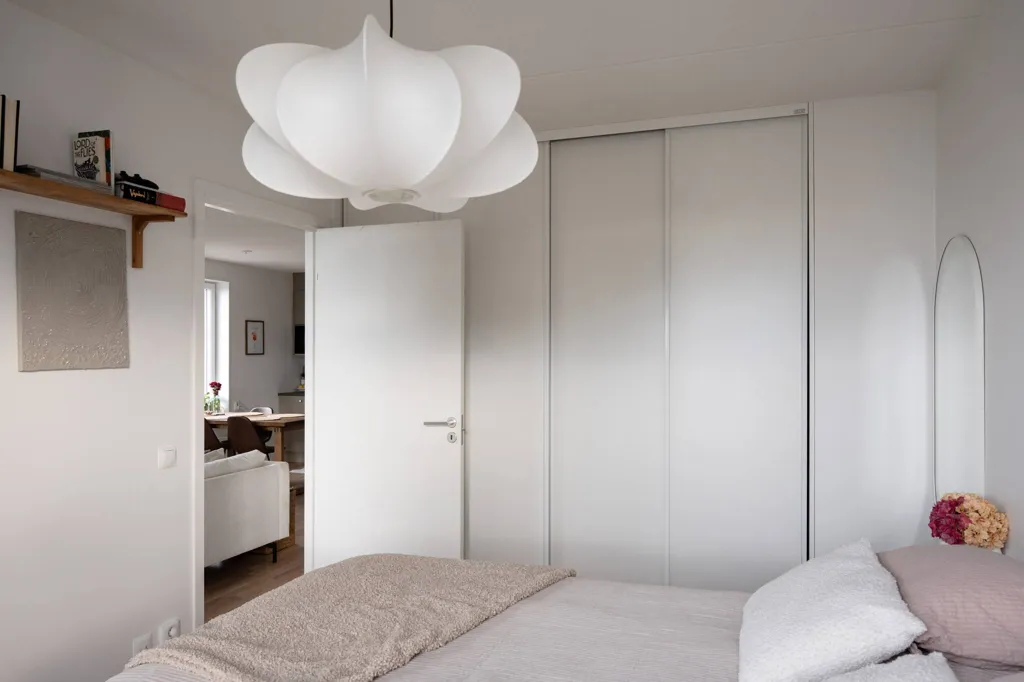 Chambres - Modern Flat with South-Facing Balcony in Västerås