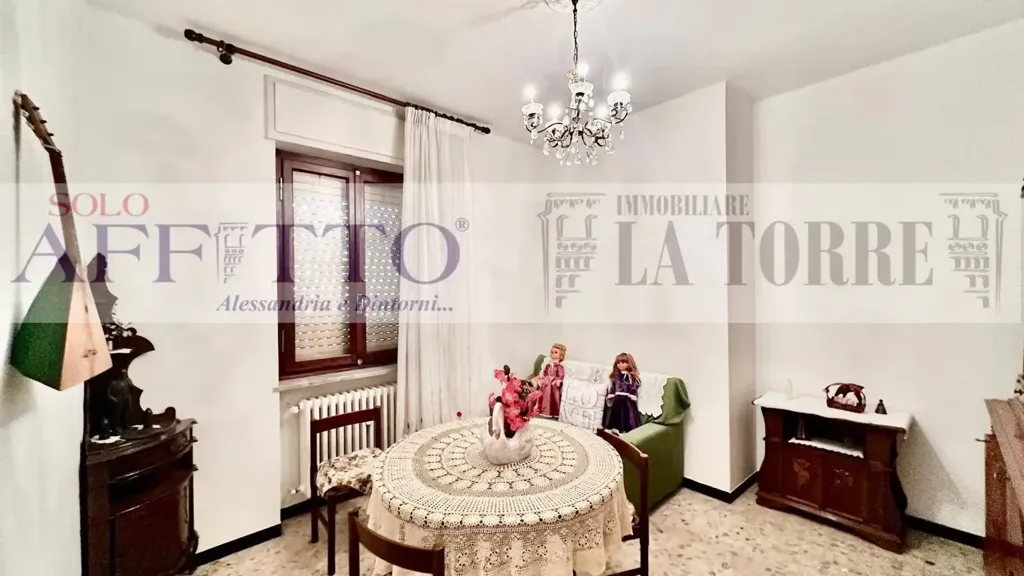 Salle à manger - Apartment with Veranda in Spinetta Marengo