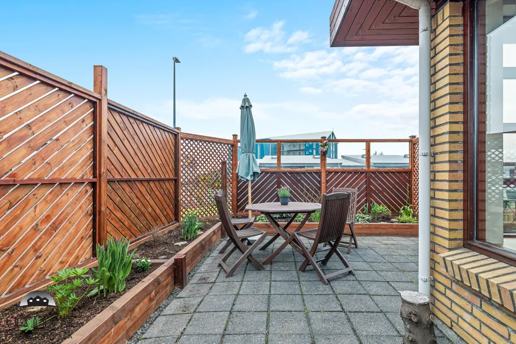 Terrasse - Duplex with Garden in Selfoss