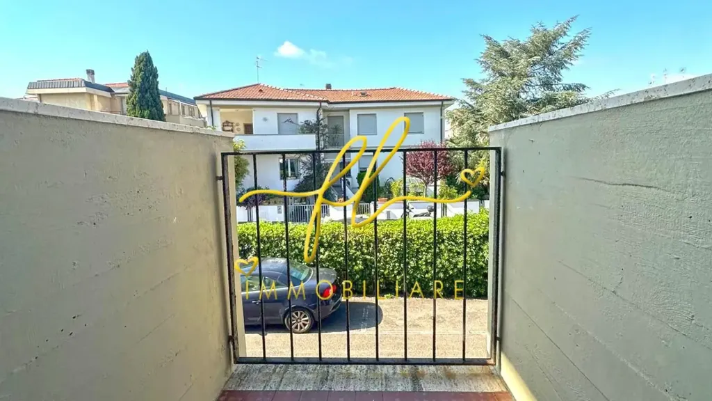 Esterno - Apartment with Triple Exposure in Cecina