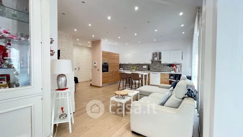 Elutuba - Fully Rented Apartment with Balcony in Bari