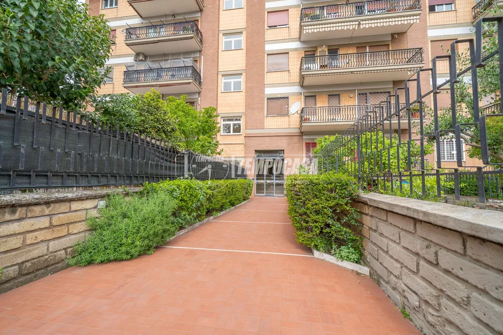 Aed - Ristrutturato Flat with Balcony in Centocelle