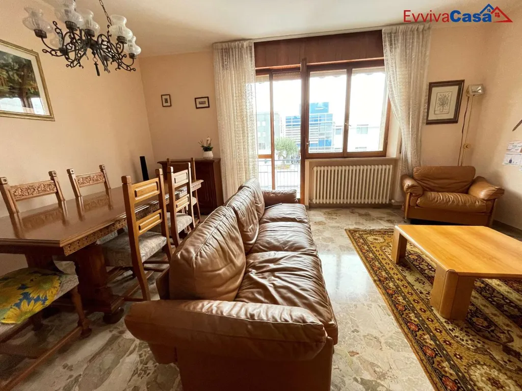 Séjour - Spacious Apartment with Balcony in Senigallia