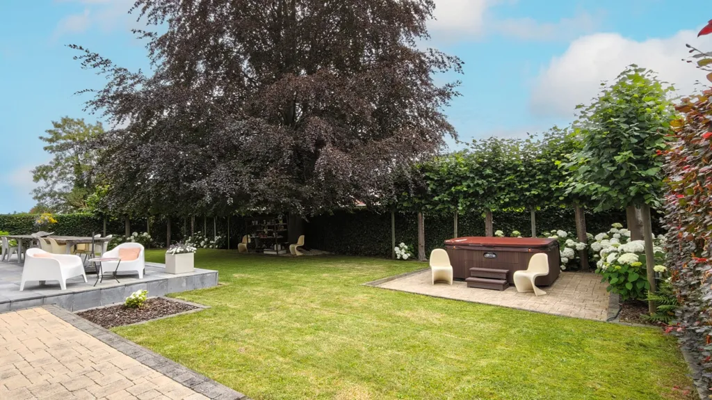 Aed - House with 60 m² Terrace in Herent