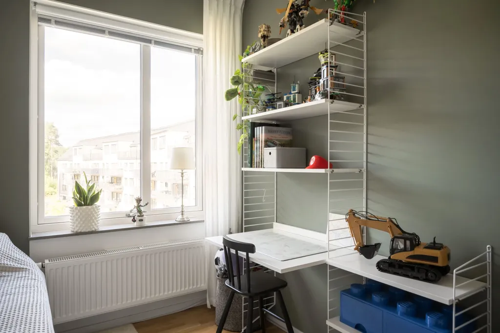 Studio - Modern 4-Bedroom Flat with Balcony in Backadalsstigen