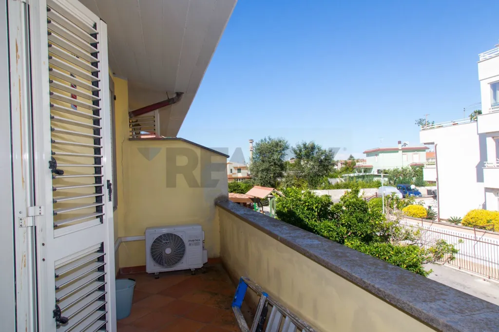 Balcon - Bifamiliar Villa with Terrace in Anzio
