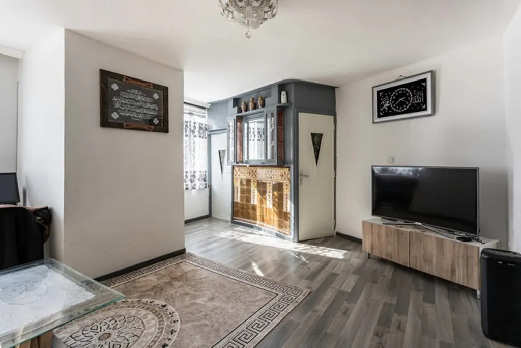 Séjour - Maison Mitoyenne avec Terrasse à Ronse