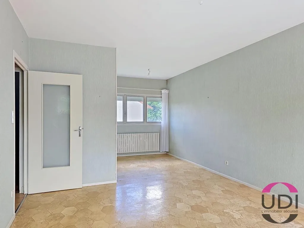 Toad - Charming 3-Bedroom House in Buffon, Montluçon