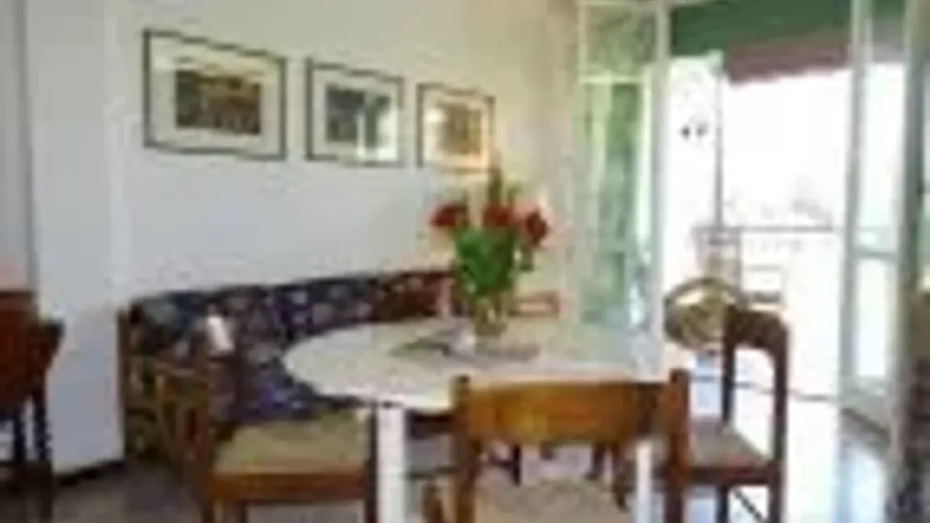 Esszimmer - Trilocale with Sea View in Milano Marittima