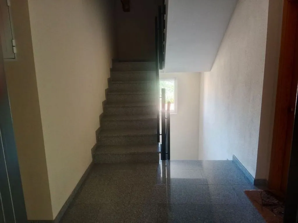 Toad - Bright Corner Flat with Views in Almansa