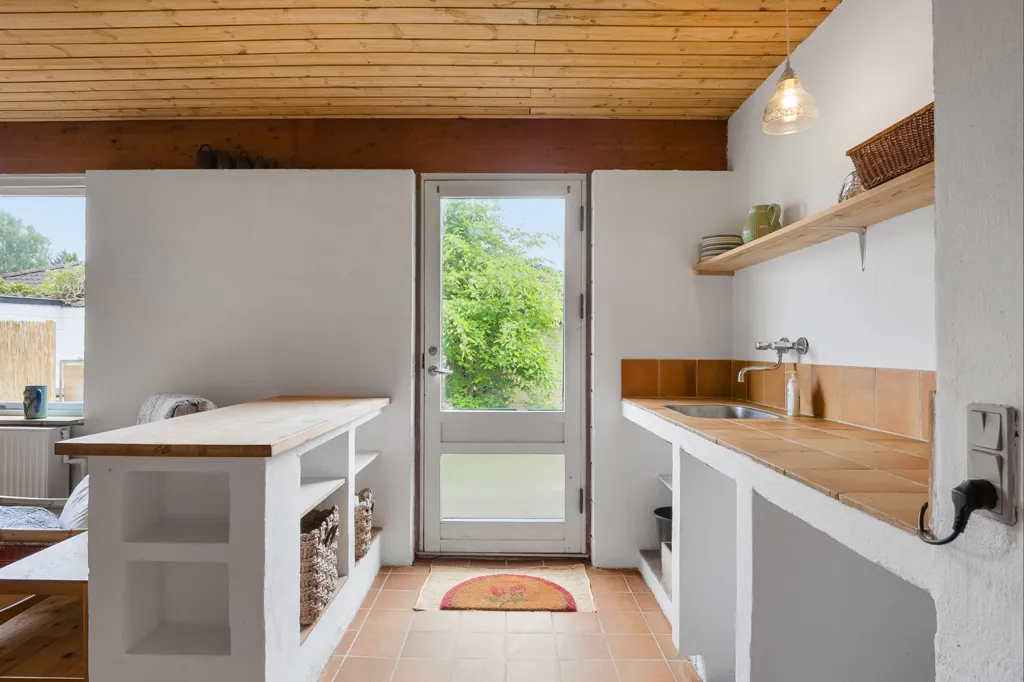 Cuisine - Detached Villa with Large Garden in Morud
