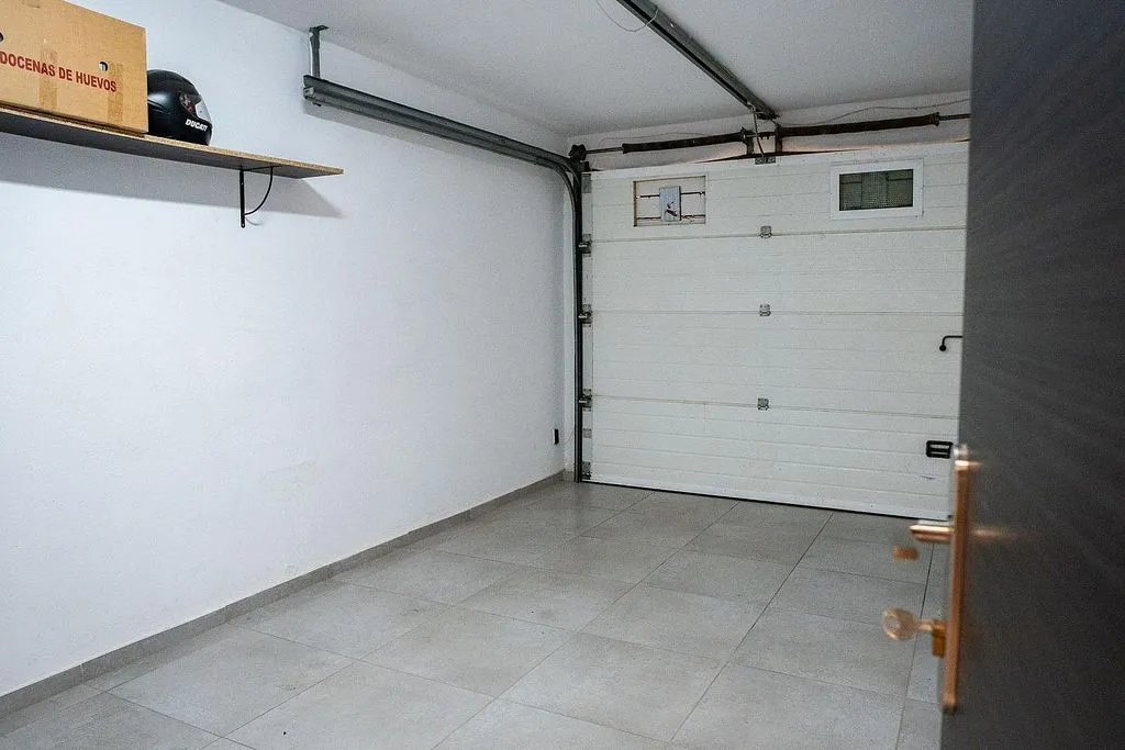 Garage - Reformed Semi-detached House with Terrace in Ingenio