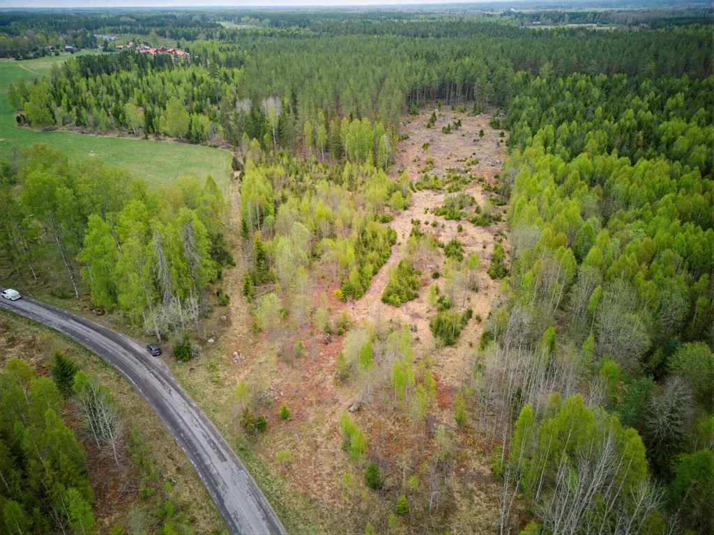 Vue aérienne - Spacious Plot with Natural Setting in Vaxmyra
