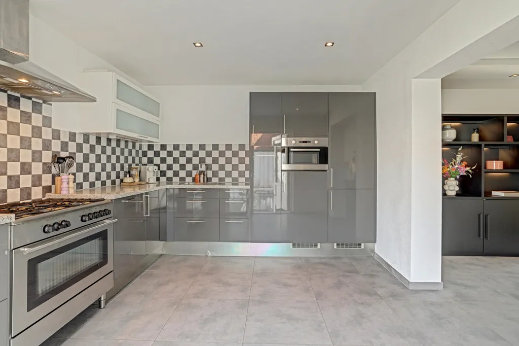Cuisine - Modernised Two-Storey House with Garden in Reusel