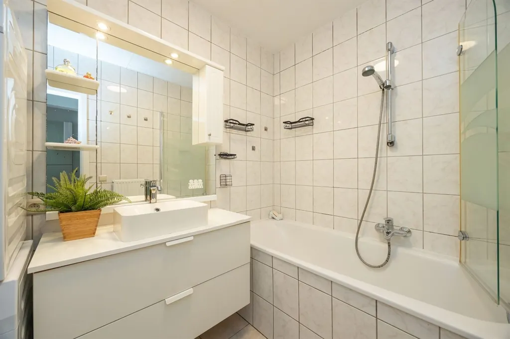 Bagni - Contemporary 2-Bed Apartment with Terrace in Ekeren