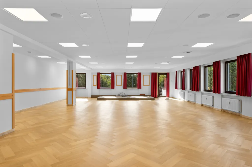 Soggiorno - Office Space with Parking in Sint-Denijs-Westrem, Gent