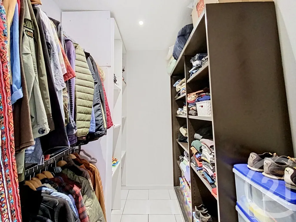 Pièces - Appartement T4 avec Balcons à Agde