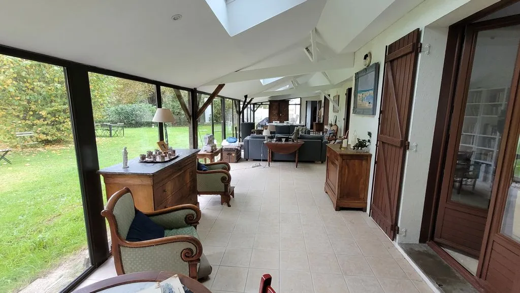 Terrasse - Maison Luxueuse avec Véranda à Château-Thébaud