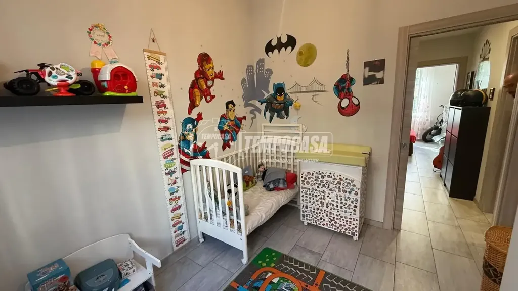 Camere da letto - Appartamento con giardino condominiale a Napoli
