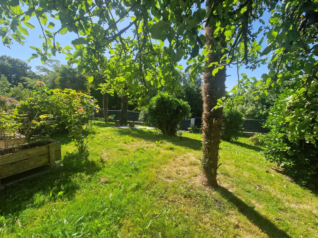 Jardin - Maison de Plain-Pied avec Jardin Clos dans un Impasse