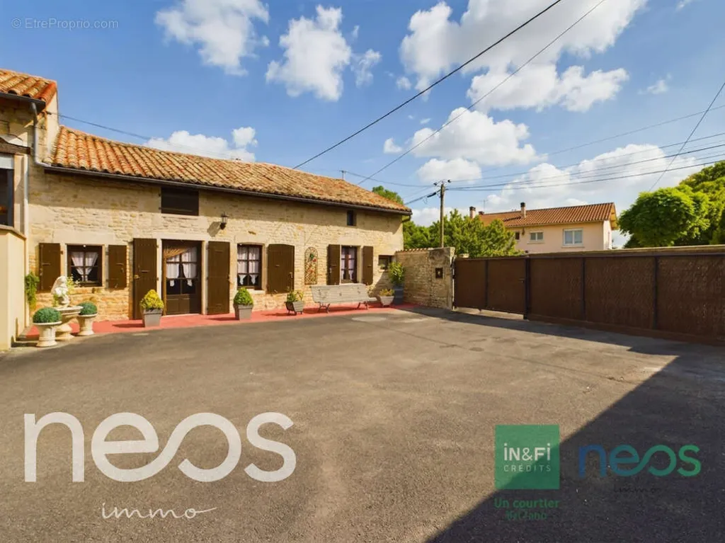 Maison 5 pièces à Chef-Boutonne