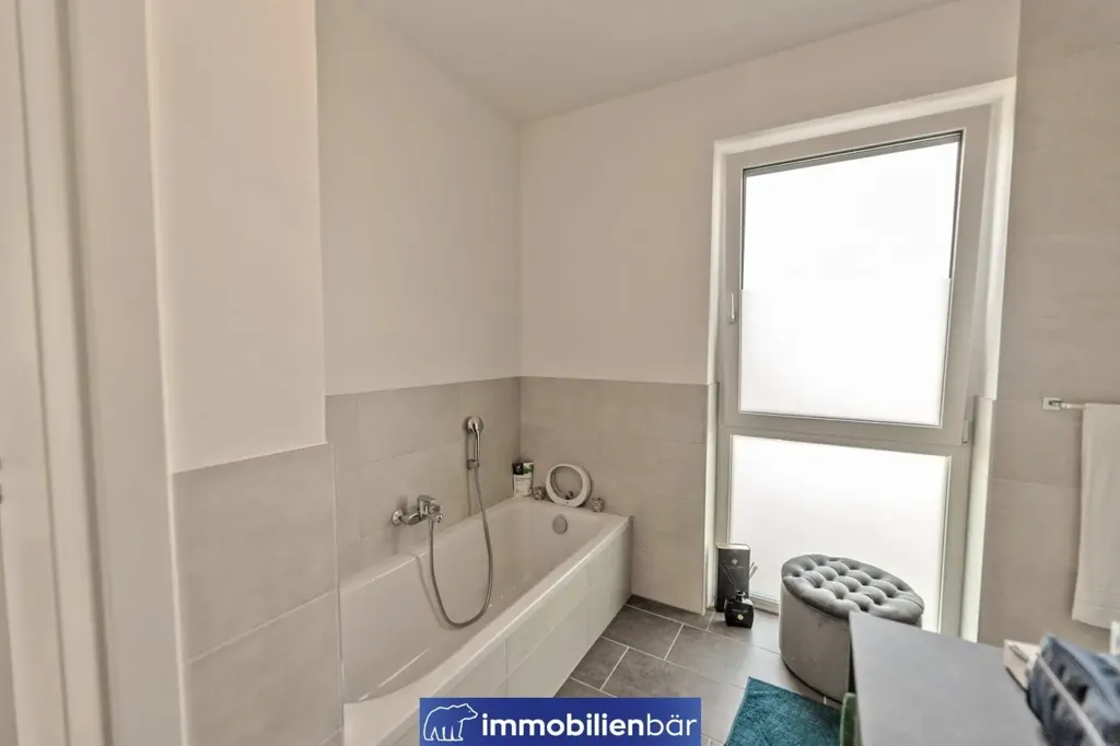 Vannitoad - Fully Furnished Penthouse with Panoramic View in Neumarkt