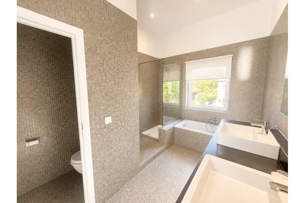 Salles de bain - Appartement avec Terrasse au Fort-Jaco à Uccle