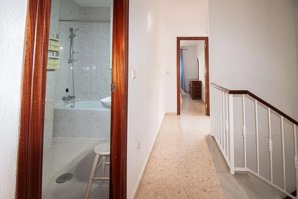 Hallway - Chalet with Air Conditioning in La Rinconada