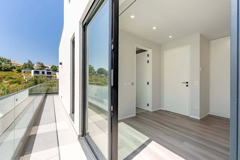 Balcone - Luxury Villa with Pool in Estoril