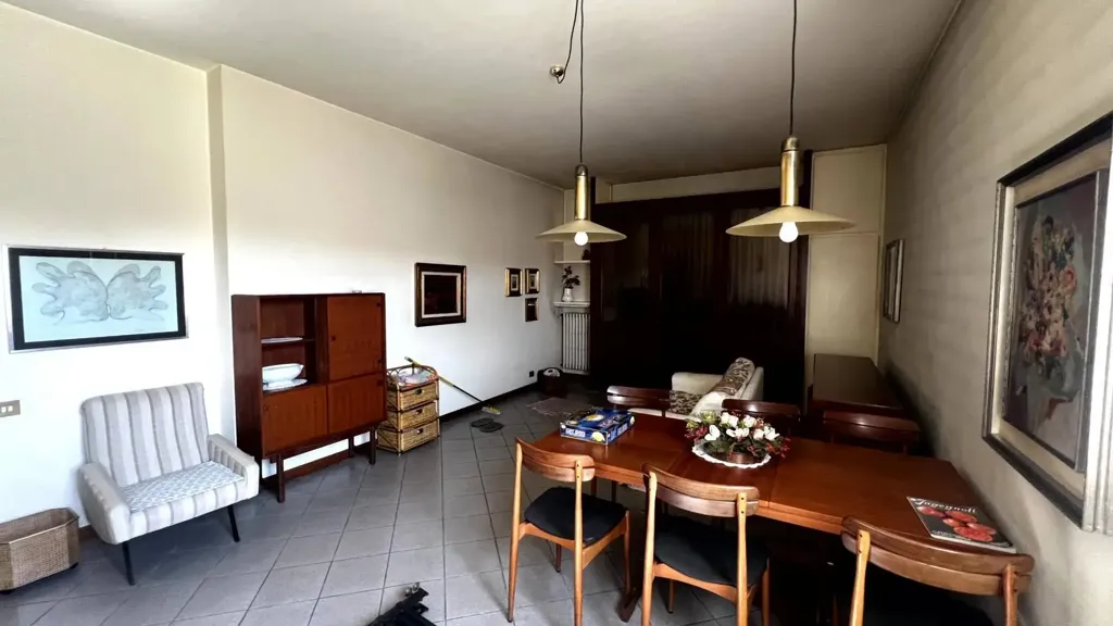 Söögituba - Villa with Edificabile Potential in Bernareggio