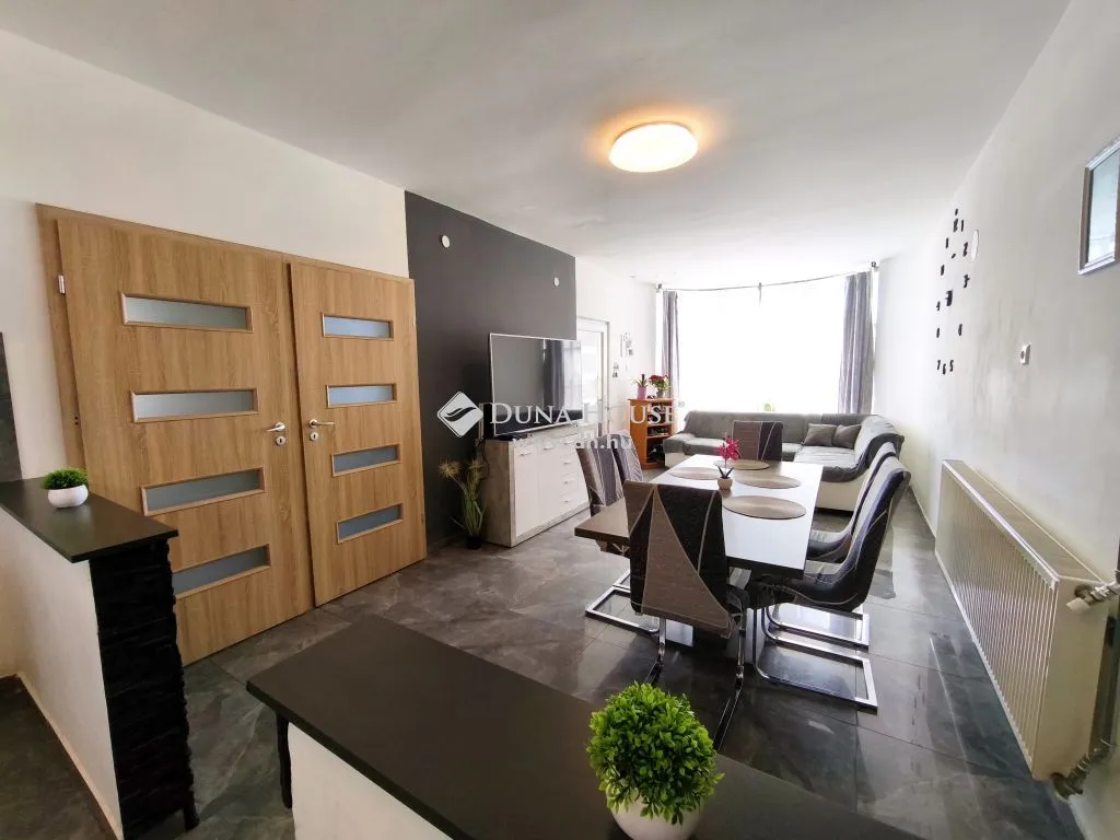 Sala da pranzo - Spacious 3-Bedroom Flat near Centre in Ercsi