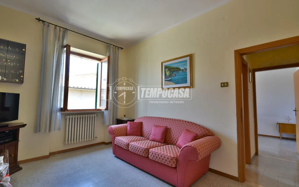 Living Room - Spacious Flat with Mountain View in Osimo