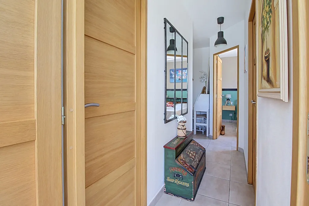 Entrée - Villa avec Piscine et Garage à Vidauban