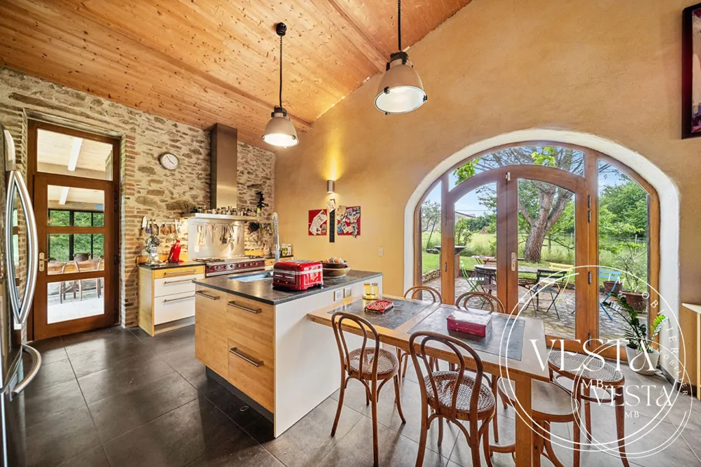Cuisine - Maison Familiale avec Piscine à Seyssuel