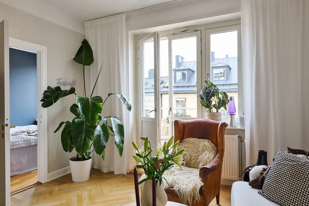 Elutuba - Apartment with East-Facing Balcony in Söder