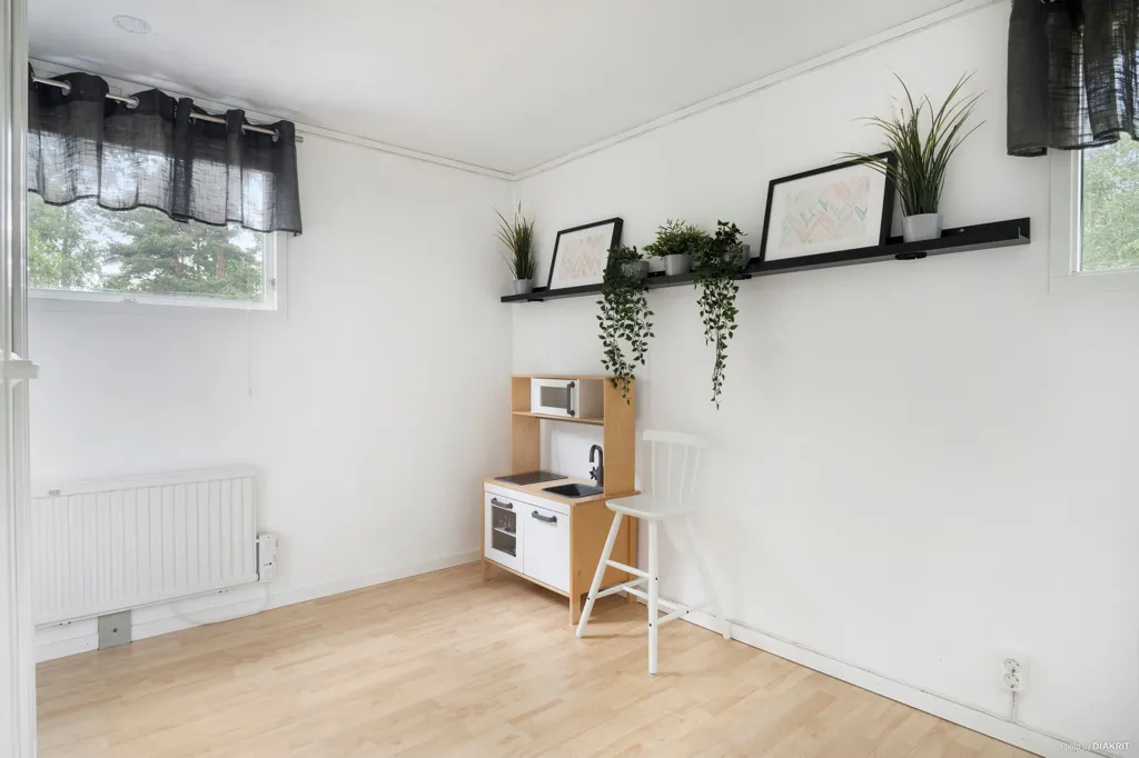 Office - Villa with Garden in Hemmestorp