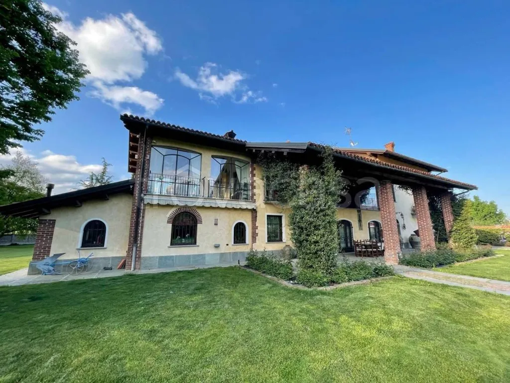Välivaade - Historic Villa with Unique Fountain in Cuneo