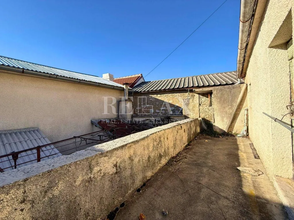 Giardino - Historic House with Garden in Bribir