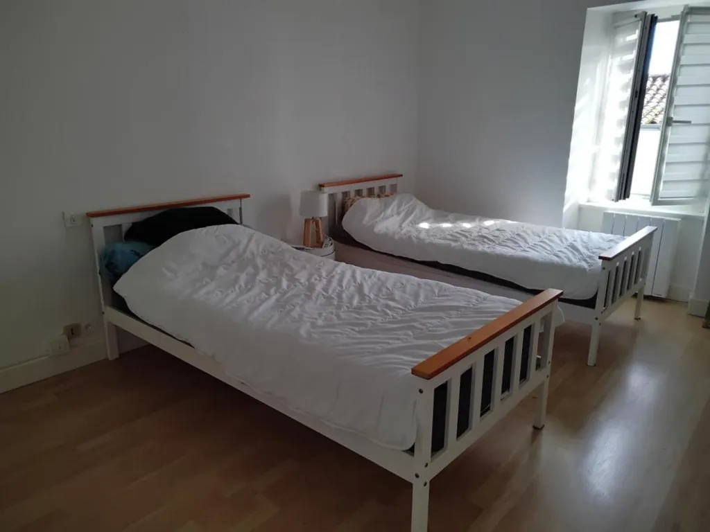 Magamistoad - Duplex with Terrace in Les Herbiers Centre