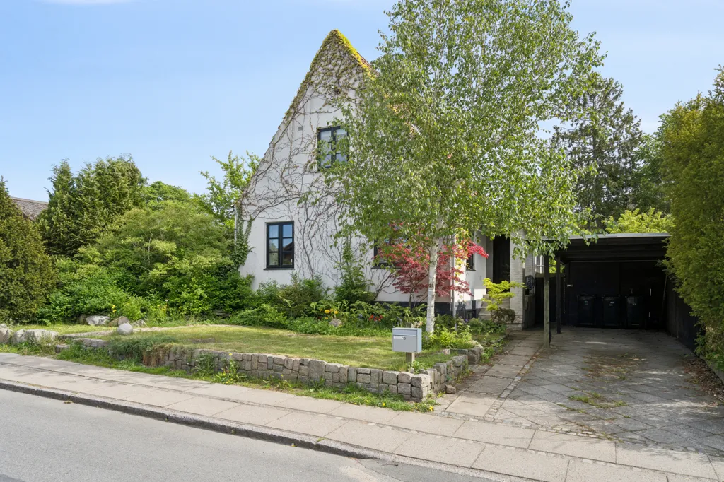 Extérieur - 1930s Villa with Garden in Søborg