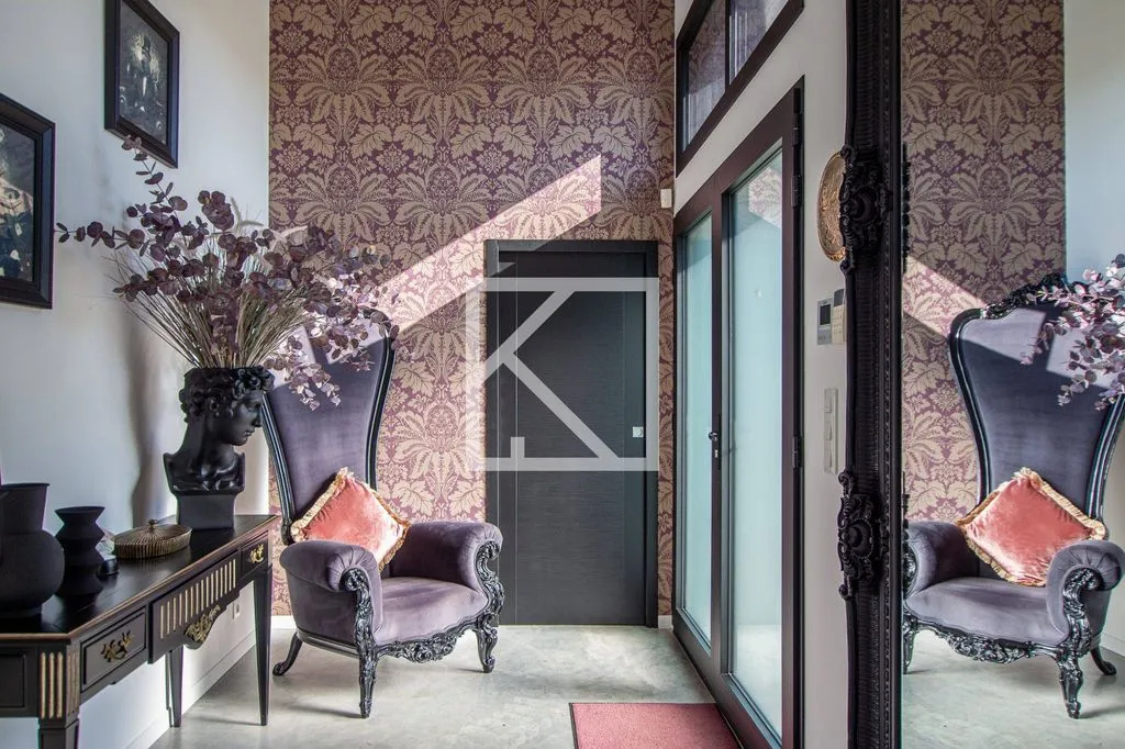 Esik - Luxury House with Indoor Pool near Angers