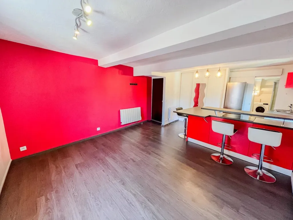 Elutuba - Bright 2-Bed Flat in Renage
