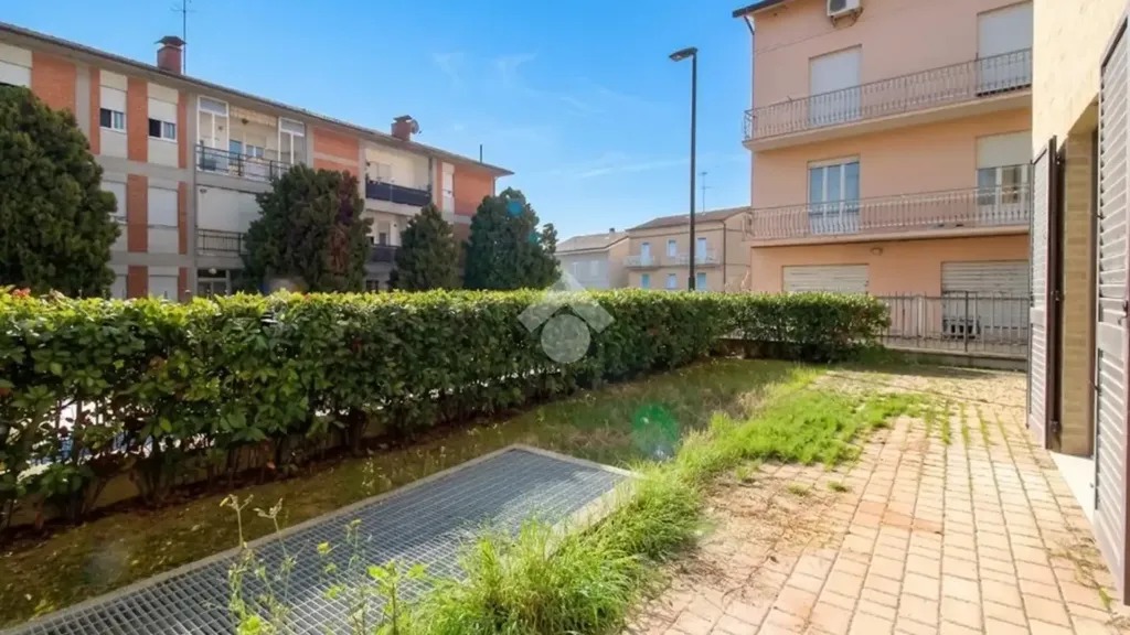 Jardin - Trilocale with Private Garden in Monte Urano