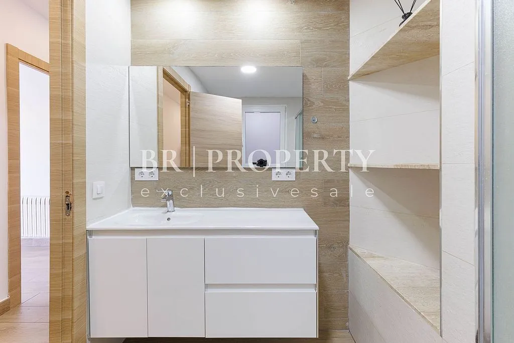 Salles de bain - Apartment with Balcony and A/C in El Mercat, Valencia