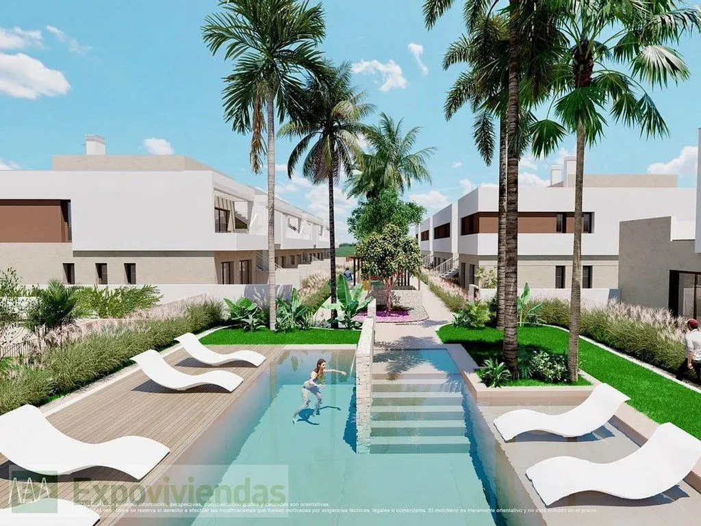 Chalet with Pool and Terrace in La Dorada
